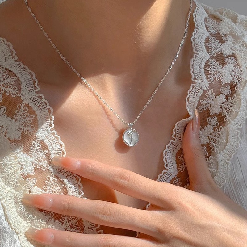 Sweet Heart Bow Pearl Necklace