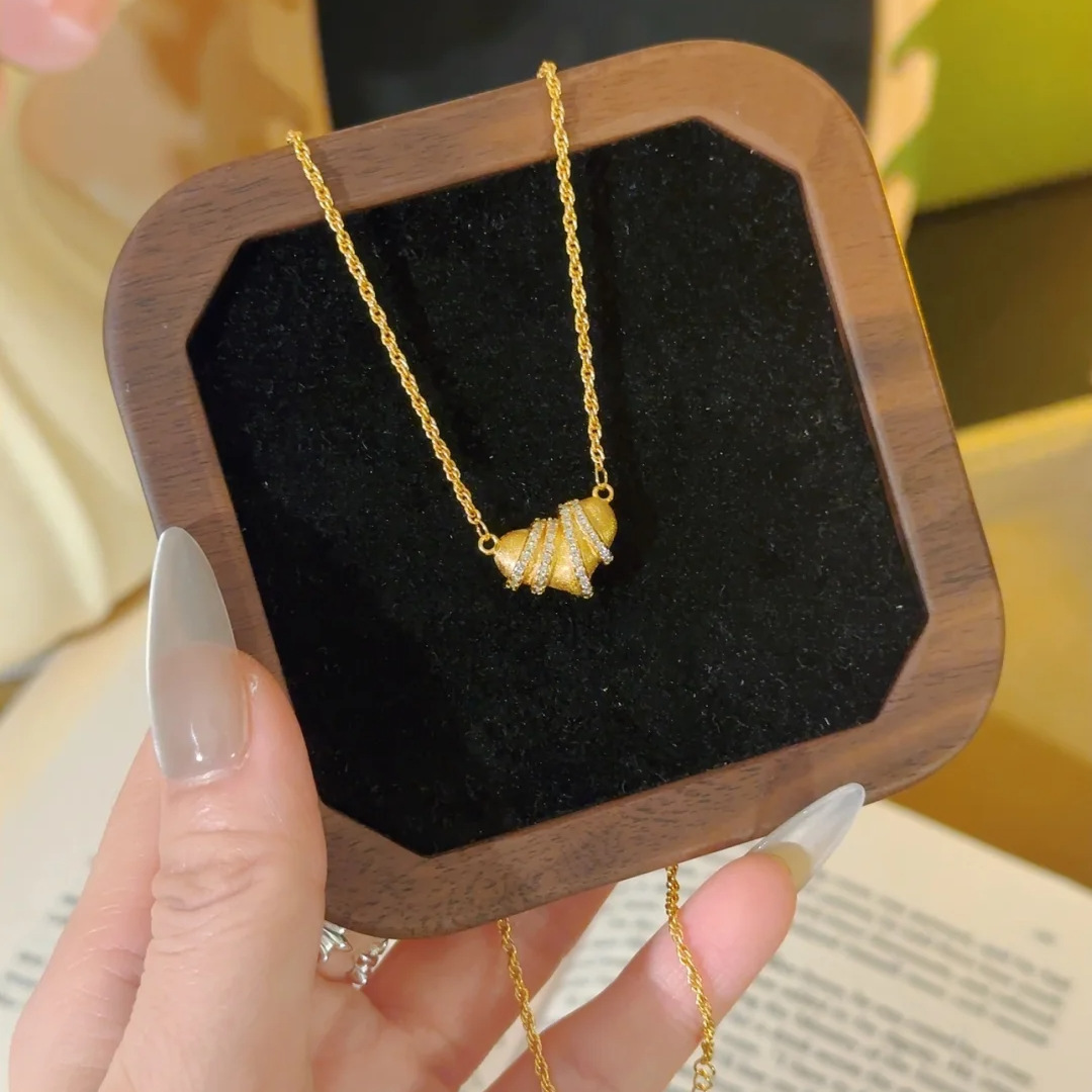 Sweet Heart Bow Pearl Necklace
