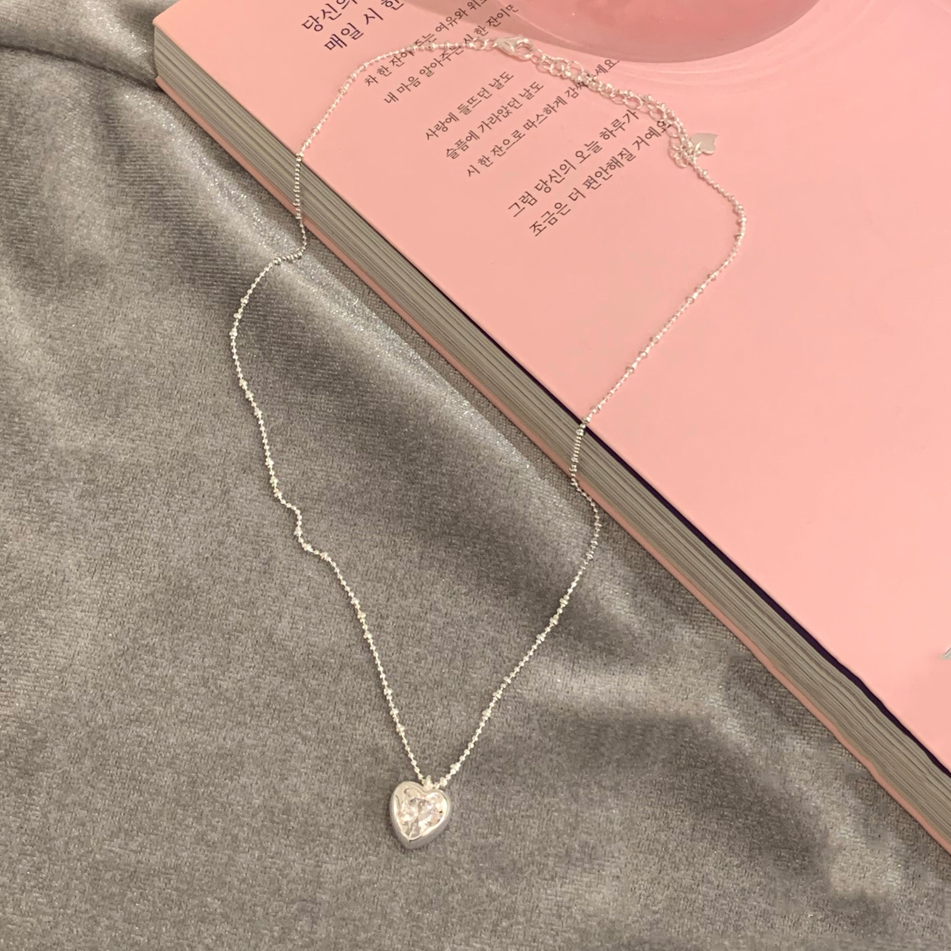 Sweet Heart Bow Pearl Necklace