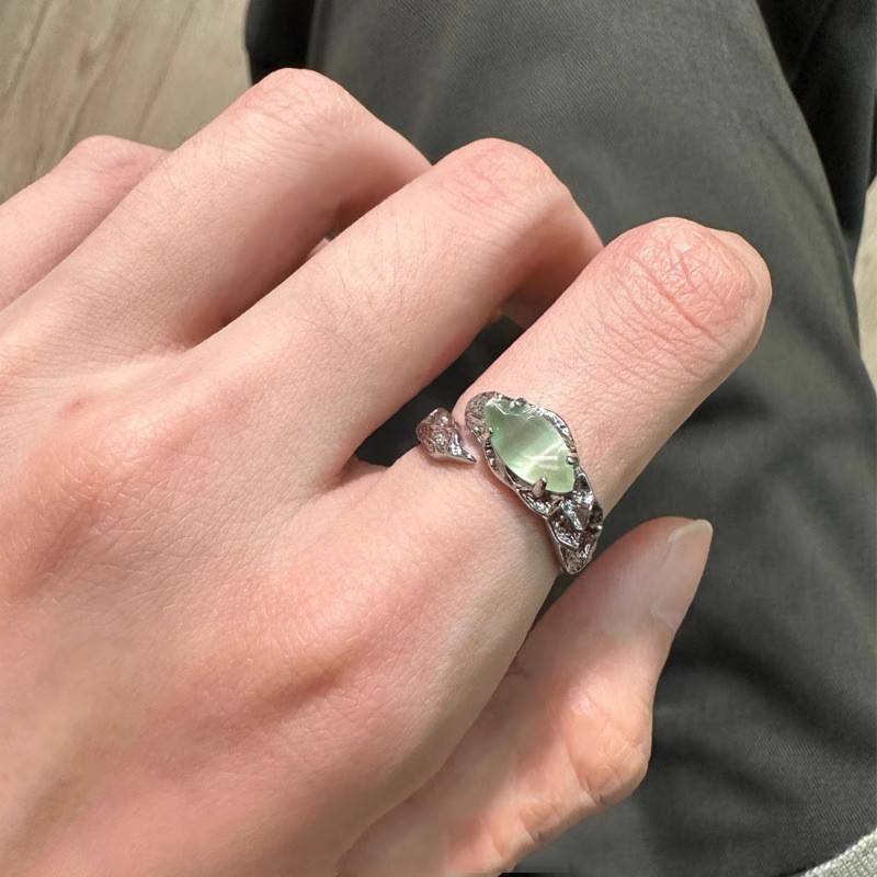 Green Jade Vine Nest Open Ring